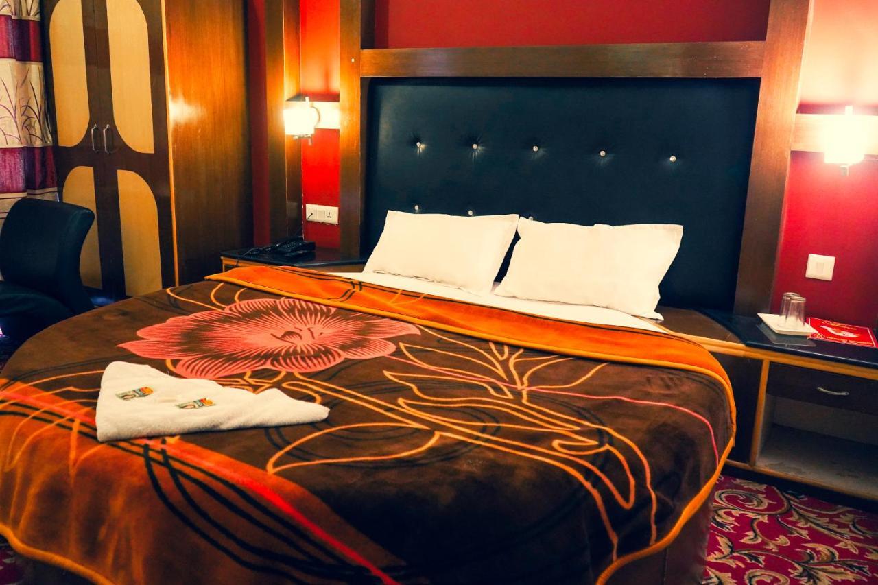 Hotel Akash Regency مايالي المظهر الخارجي الصورة
