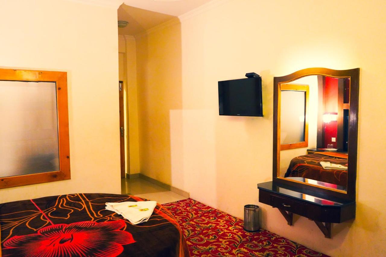 Hotel Akash Regency مايالي المظهر الخارجي الصورة