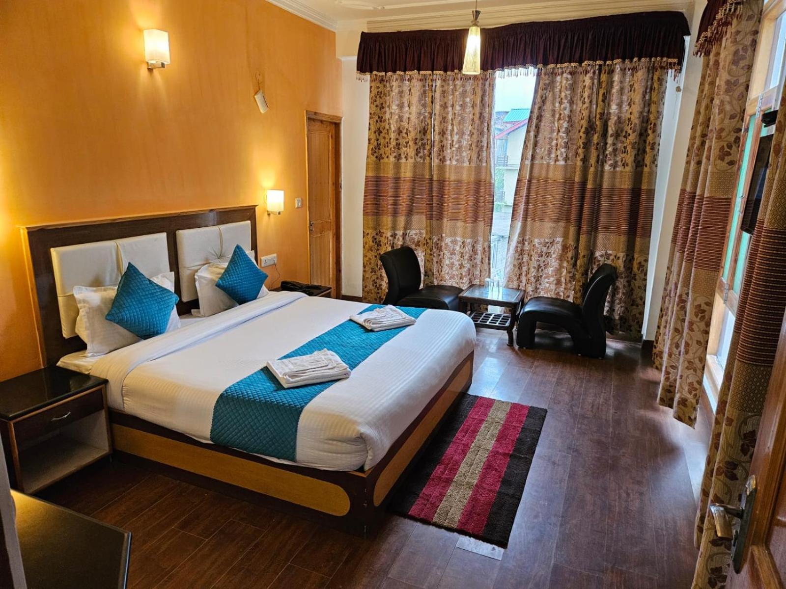 Hotel Akash Regency مايالي المظهر الخارجي الصورة